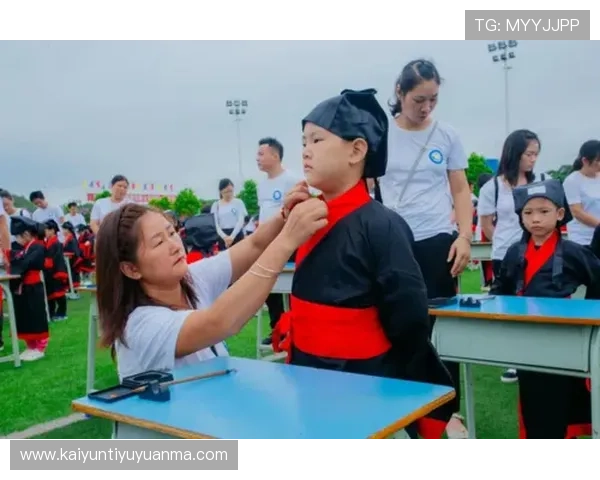 开云真人版幕后花絮,带你走进制作团队的精彩创作过程 开云真人版幕后花絮,带你走进制作团队的精彩创作过程